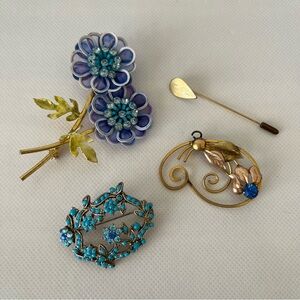Vintage Brooch Blue Gold Tone Lot